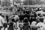 Lubin 1.09.1982, demonstranci przed Szpitalem Miejskim